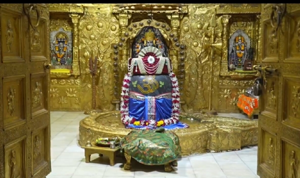 સરદાર પટેલને જન્મજયંતિએ સોમનાથ ટ્રસ્ટની સરદાર પટેલને જન્મજયંતિએ સોમનાથ ટ્રસ્ટની