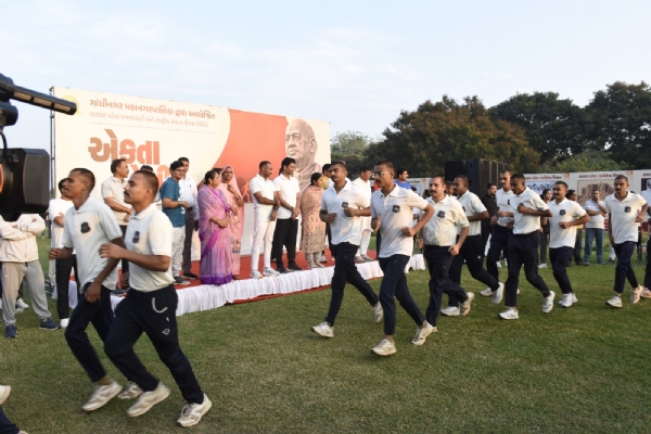 ગાંધીનગરમાં ઉત્સાહભેર યોજાઈ રન ફોર યુનિટી