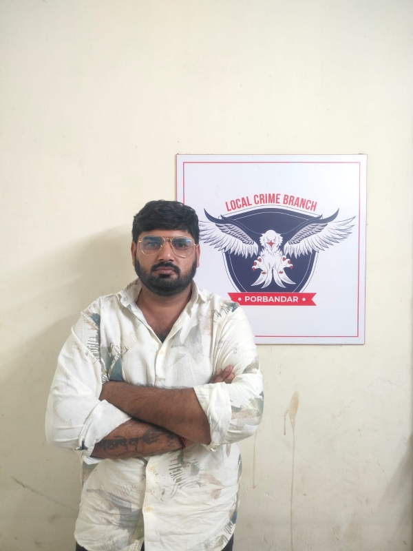 દારૂની  હેરાફેરી  કરતા  ત્રણ  શખસો સામે  PASA  હેઠળ  કાર્યવાહી.