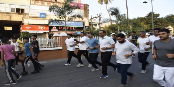 સરદાર નગરી બારડોલીના આંગણે રાષ્ટ્રીય એકતા દિવસ નિમિત્તે હજારો નાગરિકોની સહભાગિતા સાથે ‘રન ફોર યુનિટી’ યોજાઈ