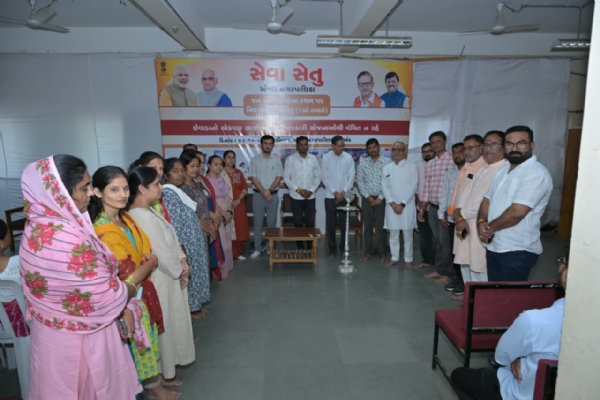 માનકુવા ખાતે ચિત્ર સ્પર્ધા યોજાઈ