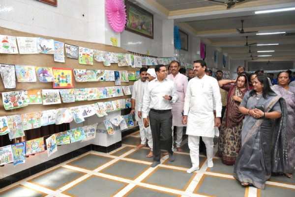 માનકુવા ખાતે ચિત્ર સ્પર્ધા યોજાઈ