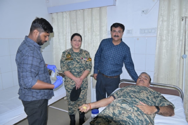 ભુજ ખાતે રક્તદાન શિબિર યોજાઈ