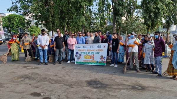 ‘સ્વચ્છતા  હી  સેવા’ અંતર્ગત  પોરબંદર વાઘેશ્વરી   સર્કલ  ખાતે  સ્વચ્છતા  અભિયાન  યોજાયું.