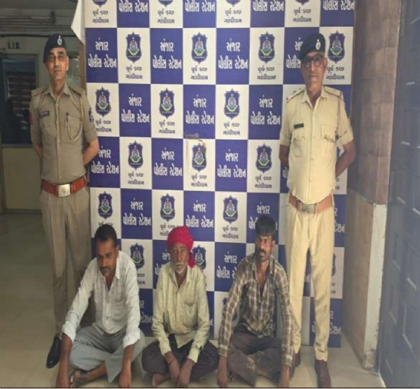 દેશી દારૂ કેસના આરોપીઓ