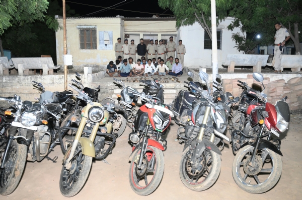 પોલીસ કોમ્બિંગ