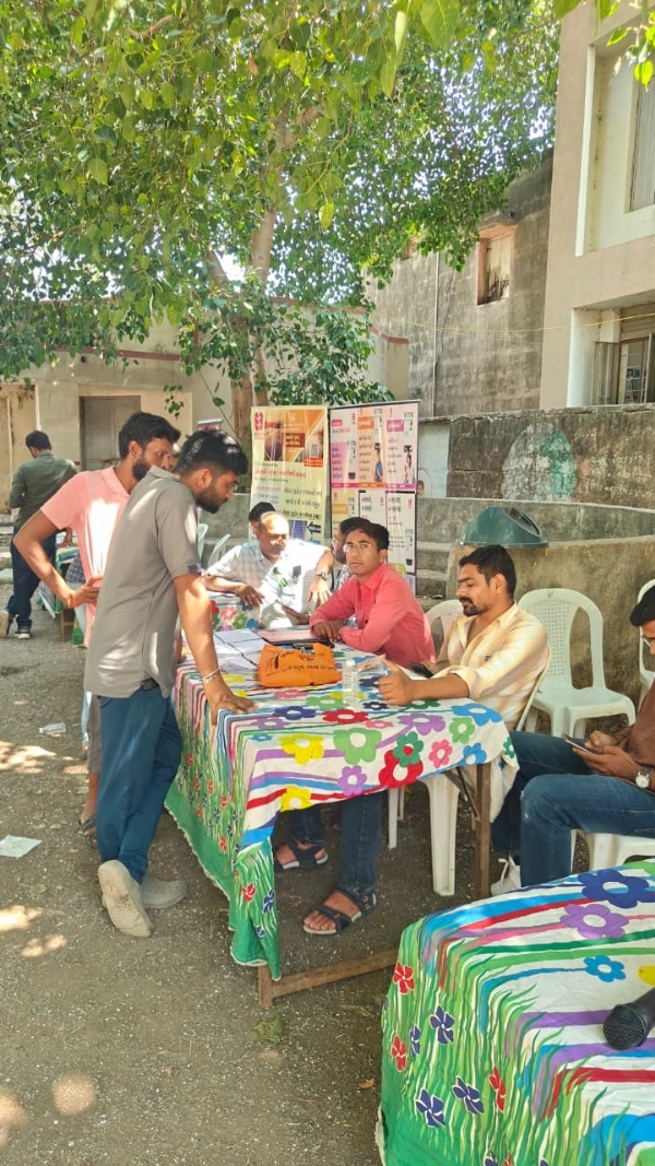 ધરસણ ગામે ‘સેવા સેતુ’ કાર્યક્રમ યોજાયો. ધરસણ ગામે ‘સેવા સેતુ’ કાર્યક્રમ યોજાયો.