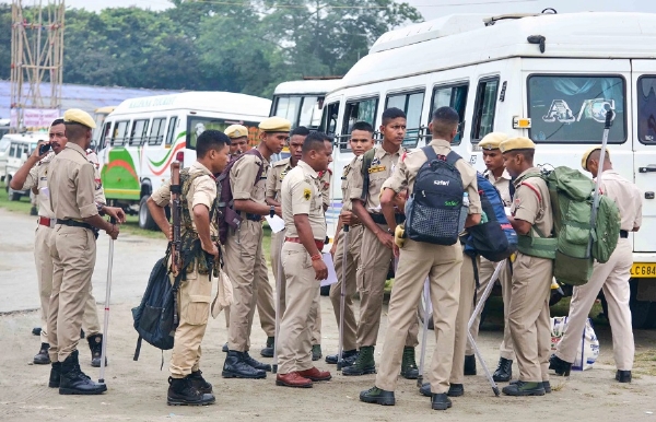 મતદાન દરમિયાન પોલીસ બંદોબસ્ત