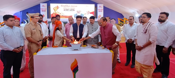 ભરૂચમાં વિકાસ સેવા જ્યોતિ યાત્રા કાર્યક્રમમાં  સેવાભાવ અને રાષ્ટ્રભાવનાનો સંદેશ જોવા મળ્યો