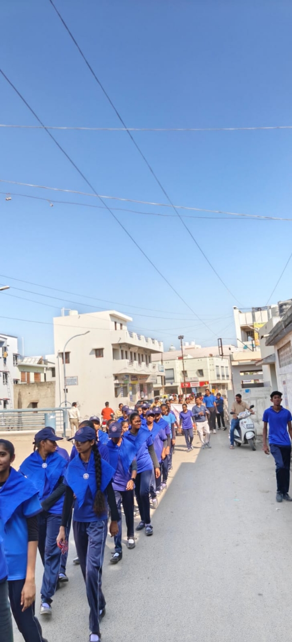 માધાપર ખાતે નશામુક્તિ રેલી યોજાઈ