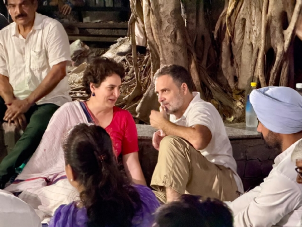 FIR against Rahul, Priyanka and others for forcibly entering All India Radio building in Delhi