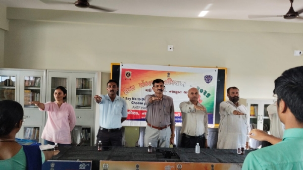 નશાબંધી  સપ્તાહની  ઉજવણીના  ભાગરૂપે  વિવિધ  સ્પર્ધાઓ  યોજાઈ.