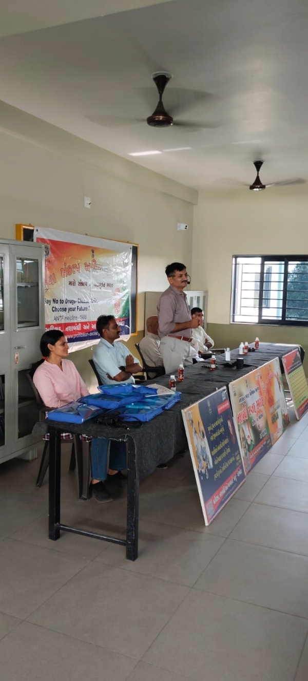 નશાબંધી  સપ્તાહની  ઉજવણીના  ભાગરૂપે  વિવિધ  સ્પર્ધાઓ  યોજાઈ.
