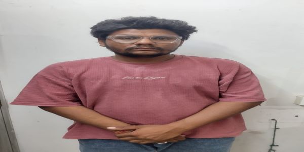 ‘Mission Fugitive’માં LCBનો સકંજો કસાયો: અંજાર-ગાંધીધામના ત્રણ ફરાર આરોપીઓ પોલીસના હાથે ઝડપાયા