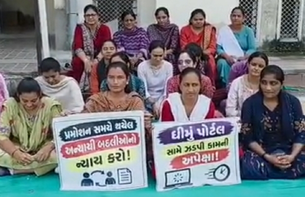 પાટણમાં 300 મહેસૂલી કર્મચારીઓ અચોક્કસ મુદતની હડતાળ પર, આવક-જાતિના દાખલા સહિતની સેવાઓ ઠપ પાટણમાં 300 મહેસૂલી કર્મચારીઓ અચોક્કસ મુદતની હડતાળ પર, આવક-જાતિના દાખલા સહિતની સેવાઓ ઠપ