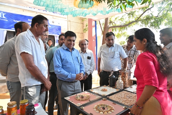 પોરબંદરમાં  MSME  ઉદ્યોગોના  સર્વાંગી  વિકાસ  માટે વિશેષ  સેમિનાર યોજાયો.