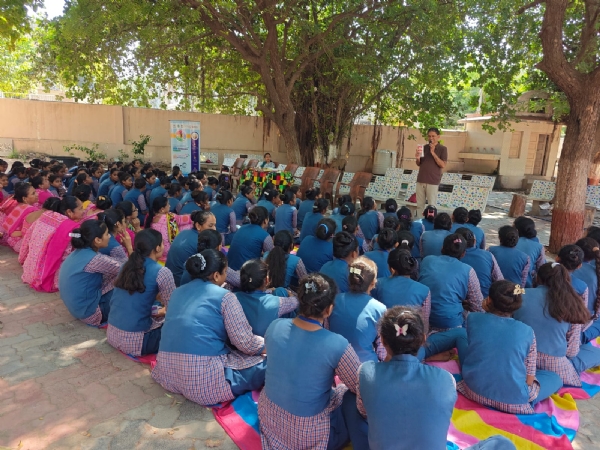 માધવપુરની  શેઠ એન.ડી.આર. હાઈસ્કૂલ ખાતે સેજા   કક્ષાના પોષણ માહની ઉજવણી કરાઈ.