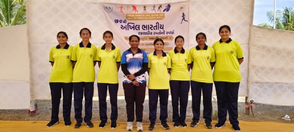 કુરાશ   સ્પર્ધામાં  આર્ય કન્યા  ગુરુકુલની   8 વિદ્યાર્થીનીઓ  પ્રથમ સ્થાન.