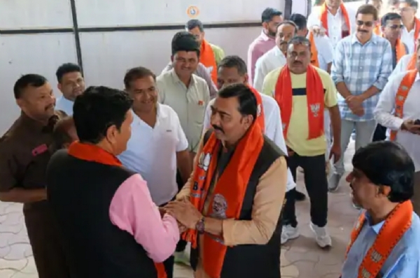 પાટણમા ભાજપ દ્વારા પંડિત દીનદયાળ ઉપાધ્યાયજીની પુણ્યતિથિ નિમિત્તે “સમર્પણ દિવસ”ની ઉજવણી સાથે પુષ્પાંજલિ કાર્યક્રમ યોજાયો. પાટણમા ભાજપ દ્વારા પંડિત દીનદયાળ ઉપાધ્યાયજીની પુણ્યતિથિ નિમિત્તે “સમર્પણ દિવસ”ની ઉજવણી સાથે પુષ્પાંજલિ કાર્યક્રમ યોજાયો.