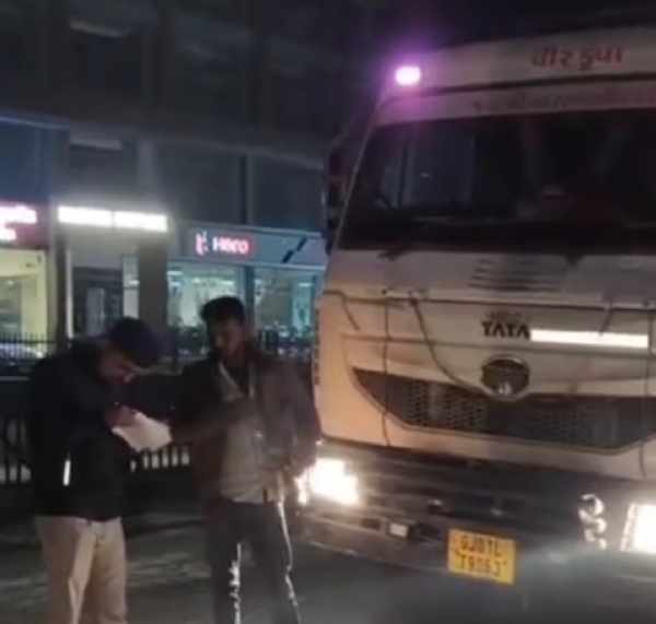 પાટણમાં બેફામ ડમ્પરો સામે પોલીસની કડક કાર્યવાહી