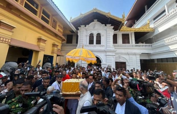 ભગવાન બુદ્ધના પવિત્ર દેવનિમોરી અવશેષો શ્રીલંકાથી ભારત પરત ફર્યા, 10 લાખ શ્રદ્ધાળુઓએ શ્રદ્ધાંજલિ આપી