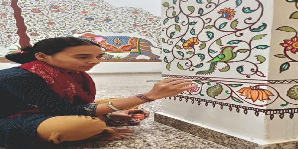 ગુજરાત વિધાનસભા સંકુલ બન્યું રાજ્યના સમૃદ્ધ કલા વારસાનો અરીસો, કલા-કારીગરોને આપ્યો ગૌરવમય મંચ