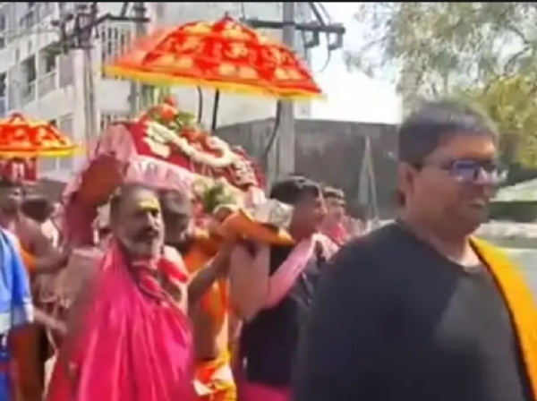 સિદ્ધપુરમાં મહાશિવરાત્રી નિમિત્તે બ્રહ્માંડેશ્વર મહાદેવની ભવ્ય નગરયાત્રાનું આયોજન કરવામાં આવ્યું.