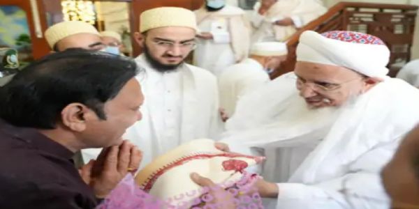 સિદ્ધપુરમાં દાઉદી વ્હોરા સમાજના 53મા સર્વોચ્ચ ધર્મગુરુ ડૉ. સૈયદના મુફદ્દલ સૈફુદ્દીન સાહેબનું ભવ્ય સ્વાગત