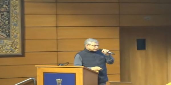 કેબિનેટ બેઠકો હવે, સેવા તીર્થ ખાતે યોજાશે, ઉત્તર અને દક્ષિણ બ્લોક યુગે યુગેન ભારત સંગ્રહાલયનો ભાગ બનશે: વૈષ્ણવ