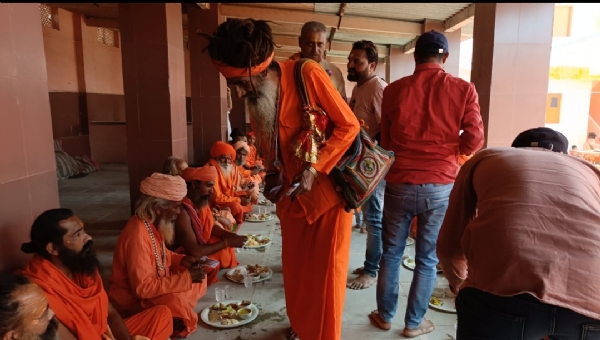 પ્રભાસ પાટણ સાધુ સંતો માટે ભંડારાનું આયોજન પ્રભાસ પાટણ સાધુ સંતો માટે ભંડારાનું આયોજન