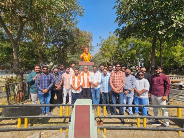 પોરબંદરમાં ભાજપ દ્વારા છત્રપતિ શિવાજી મહારાજની જન્મજયંતિની ઉજવણી કરાઈ. પોરબંદરમાં ભાજપ દ્વારા છત્રપતિ શિવાજી મહારાજની જન્મજયંતિની ઉજવણી કરાઈ.