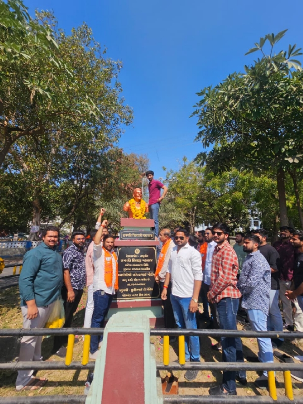 પોરબંદરમાં ભાજપ દ્વારા છત્રપતિ શિવાજી મહારાજની જન્મજયંતિની ઉજવણી કરાઈ. પોરબંદરમાં ભાજપ દ્વારા છત્રપતિ શિવાજી મહારાજની જન્મજયંતિની ઉજવણી કરાઈ.