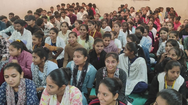 AMBAJI MA MATRUBHASHA DIVAS NI UJAVNI AMBAJI MA MATRUBHASHA DIVAS NI UJAVNI