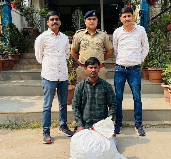 “NO DRUGS IN SURAT CITY” અભિયાન હેઠળ કડોદરા-સુરત રોડ પર રેડ “NO DRUGS IN SURAT CITY” અભિયાન હેઠળ કડોદરા-સુરત રોડ પર રેડ