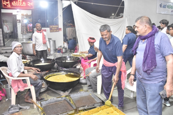 સોરઠ - સૌરાષ્ટ્રના સાધુ સંતો દ્વારા નિર્મિત ભોજન