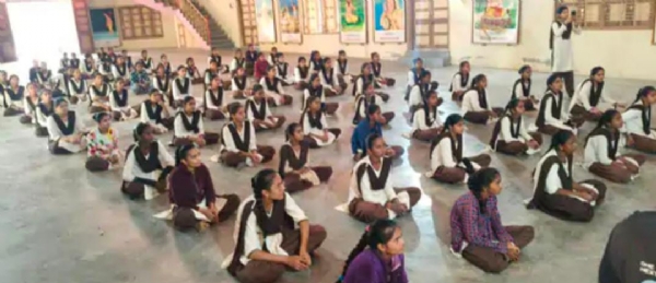 સાંથલ પોલીસ દ્વારા બાળિકાઓ માટે જાગૃતિ અને સેલ્ફ ડિફેન્સ કાર્યક્રમ યોજાયો