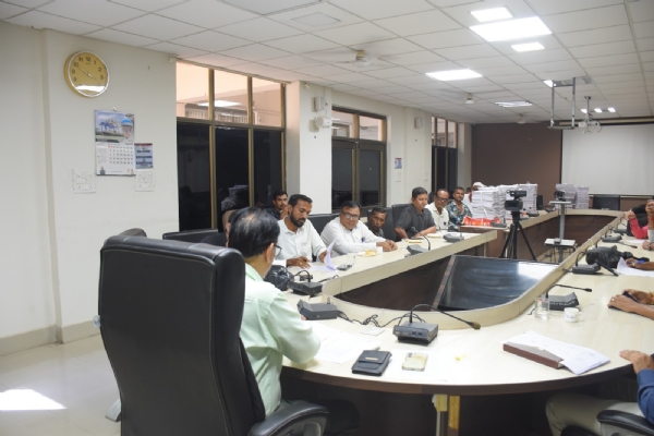 મતદારયાદીની ખાસ સઘન સુધારણા ઝુંબેશ અંતર્ગત આખરી મતદારયાદી પ્રસિદ્ધિ અંગે પત્રકાર પરિષદ. મતદારયાદીની ખાસ સઘન સુધારણા ઝુંબેશ અંતર્ગત આખરી મતદારયાદી પ્રસિદ્ધિ અંગે પત્રકાર પરિષદ.