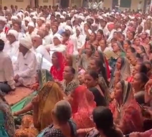 રાધનપુર ખાતે આઠ પરગણા વઢિયાર ગોળ ગુર્જર પ્રજાપતિ સમાજનું નવું બંધારણ અમલમાં