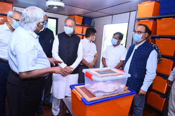 ગુજરાત પાસે ટુંક સમયમાં હશે સર્પદંશથી થતા મૃત્યુને ઘટાડવા માટે સ્થાનિક સાપોના ઝેરમાંથી બનેલું એન્ટિવેનમ