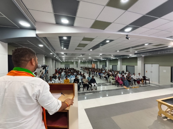 પોરબંદર યુવા ભાજપ દ્વારા બજેટ સંવાદ કાર્યક્રમ યોજાયો.