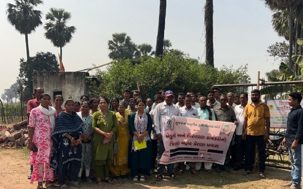 નર્મદા જિલ્લાના 50 થી વધુ ખેડૂતોનો સુરતમાં પ્રેરણા પ્રવાસ નર્મદા જિલ્લાના 50 થી વધુ ખેડૂતોનો સુરતમાં પ્રેરણા પ્રવાસ