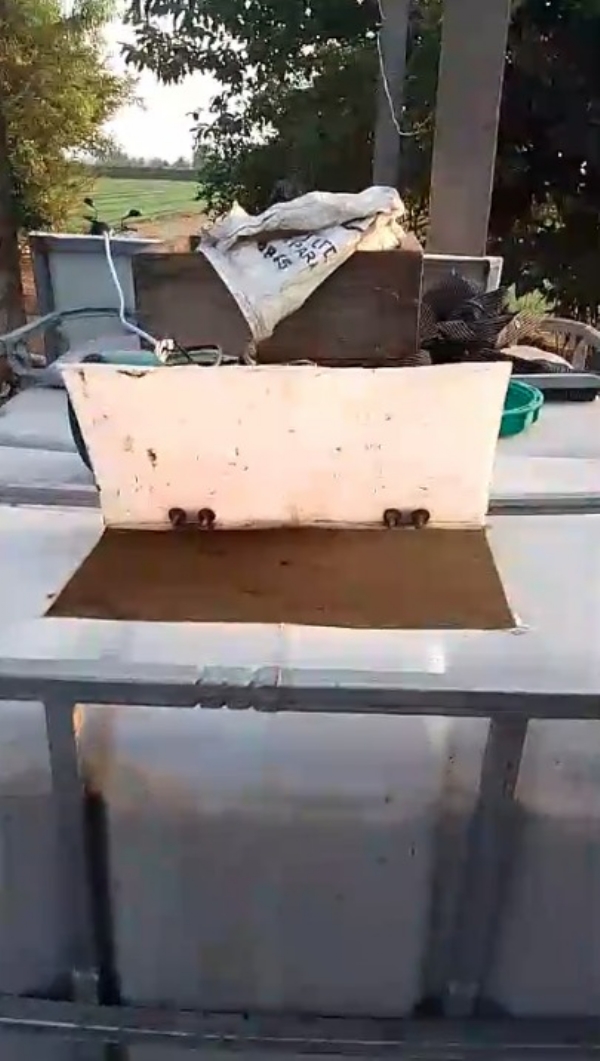 ખાગેશ્રી ગામના ખેડૂતોને પ્રાકૃતિક ખેતી માટે અમેરિકા સ્થિત પરસોત્તમભાઈ દ્વારા આધુનિક કીટની ભેટ.