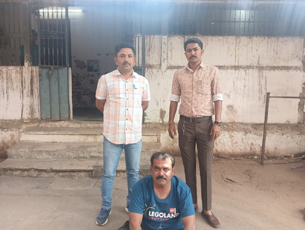 દેણપ ગામે ક્રિકેટ મેચ પર સટ્ટો રમતા એક ઇસમને વિસનગર તાલુકા પોલીસે ઝડપી પાડ્યો