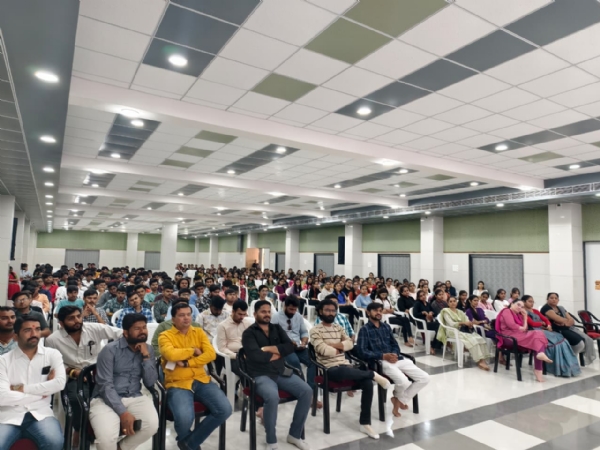 પોરબંદર યુવા ભાજપ દ્વારા બજેટ સંવાદ કાર્યક્રમ યોજાયો.