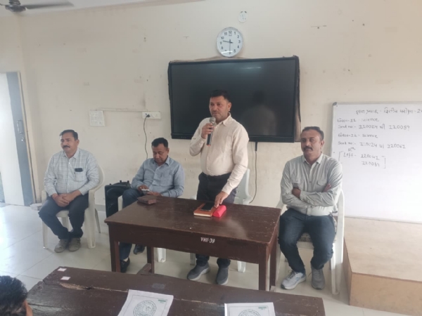 વેરાવળ બોય્ઝ હાઈસ્કૂલ ખાતે બોર્ડ પરીક્ષાઓને અનુલક્ષીને વેરાવળ બોય્ઝ હાઈસ્કૂલ ખાતે બોર્ડ પરીક્ષાઓને અનુલક્ષીને