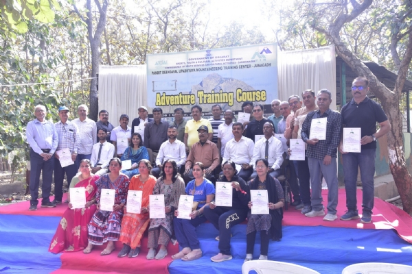 જૂનાગઢમાં ૪૫ થી ૬૫ વર્ષના વયસ્કો માટે આયોજિત સ્પેશિયલ જૂનાગઢમાં ૪૫ થી ૬૫ વર્ષના વયસ્કો માટે આયોજિત સ્પેશિયલ