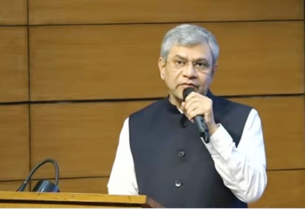 માહિતી અને પ્રસારણ મંત્રી અશ્વિની વૈષ્ણવ