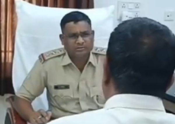 પાટણમા કે-શ્યામ સ્ક્વેર બિલ્ડિંગને ઇમ્પેક્ટ ફીના નિયમો વિરુદ્ધ મંજૂરી આપવાના આક્ષેપ સાથે નગરપાલિકાના ચીફ ઓફિસર અને ટાઉન પ્લાનિંગ ઓફિસર લેખિત અરજી.