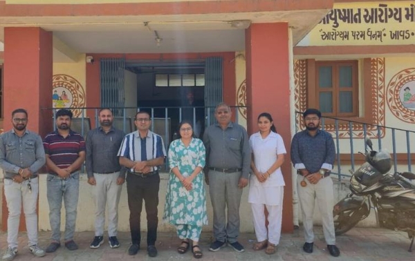 કડી તાલુકાના ખાવડ PHCની તાલુકા હેલ્થ ઓફિસર દ્વારા મુલાકાત, આરોગ્ય સેવાઓનું નિરીક્ષણ