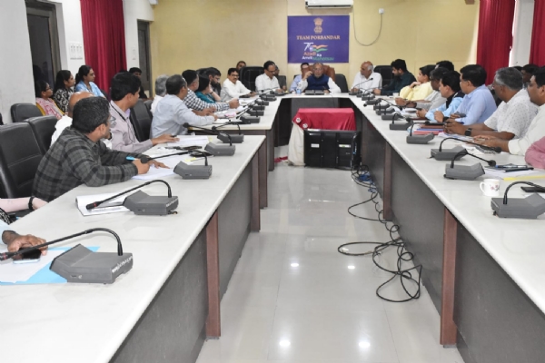 પોરબંદર ખાતે સંકલન સહ ફરિયાદ સમિતિની બેઠક યોજાઈ.